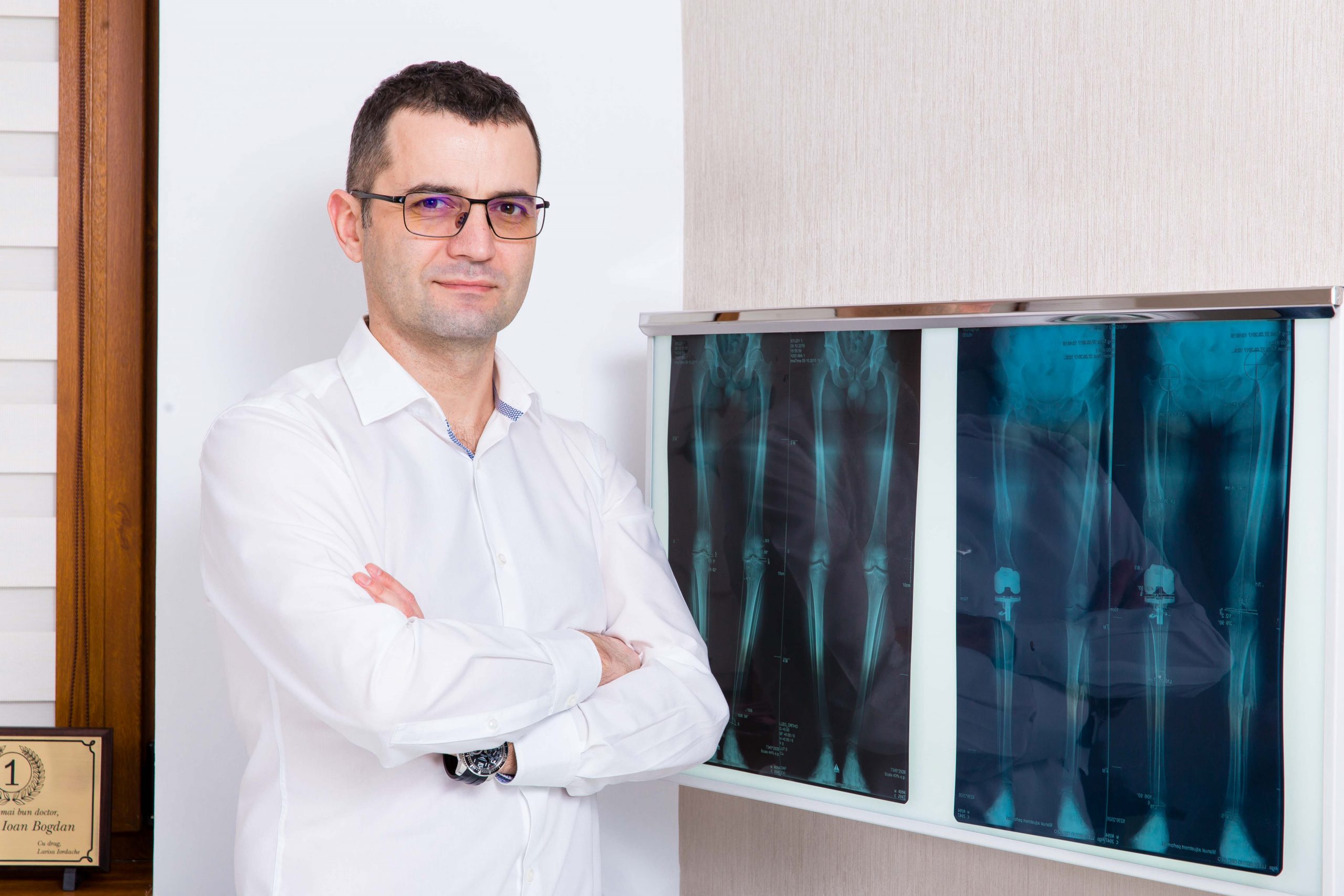Interviu Observator: Artroza, o boală a vârstnicilor care nu îi scutește nici pe tineri: totul despre semne, simptome și tratament